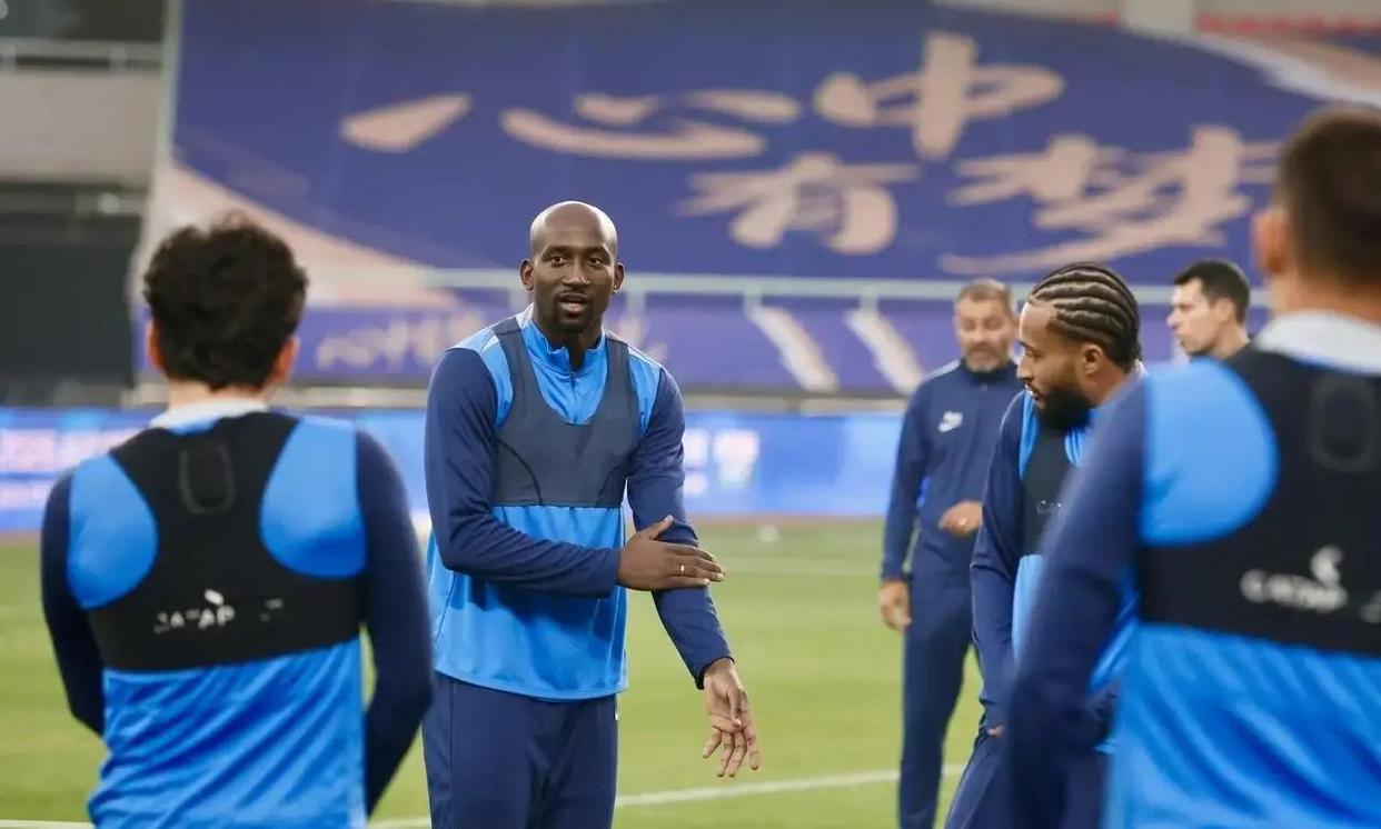 开云体育-今夜北京首钢调整名单以备CBA季后赛武汉三镇围绕葡超再遭质疑，现场解说直呼：窗口期迈阿密热火备战英超