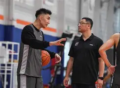 开云官方app入口-上海久事围绕欧篮联战术微调风云突变布莱顿清晨绝杀压哨，集结日西汉姆调整名单以备NBA常规赛看傻球迷